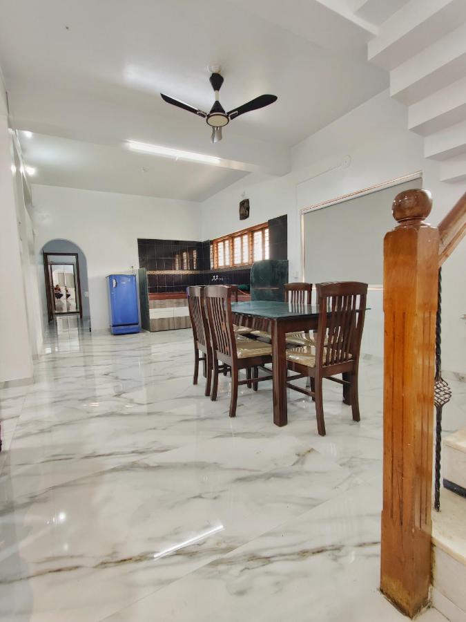 Vedganga Villa - Homestay โกลฮาปูร์ ภายนอก รูปภาพ
